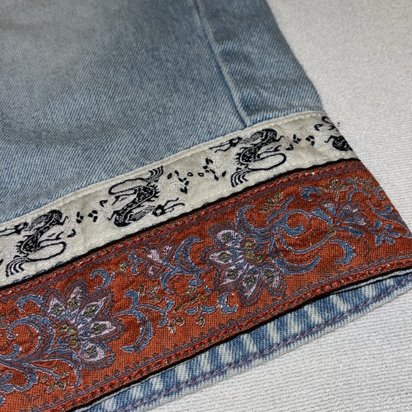 Vintage London Women’s Light Wash High Rise Cotton Cropped Jeans Size 4 - Picture 3 of 9